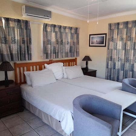 A Wave From It All Port Shepstone Extérieur photo